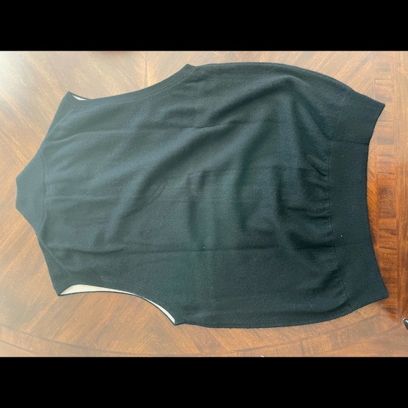 Joseph Lyman Cashmere Vest - Black - Picture 2 of 3